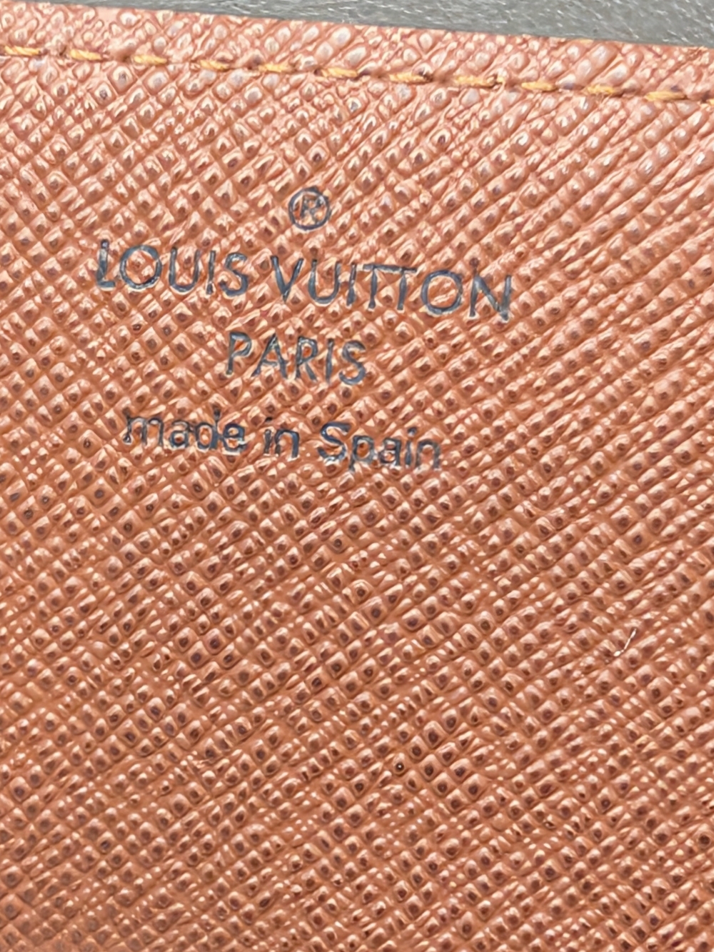 Louis Vuitton Monogram Card Holder - Picture 3 of 9
